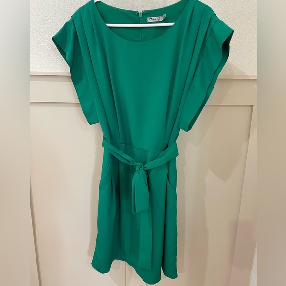 Eliza J Green Mini Dress with Pockets and Tie Size 10 - Picture 1 of 10